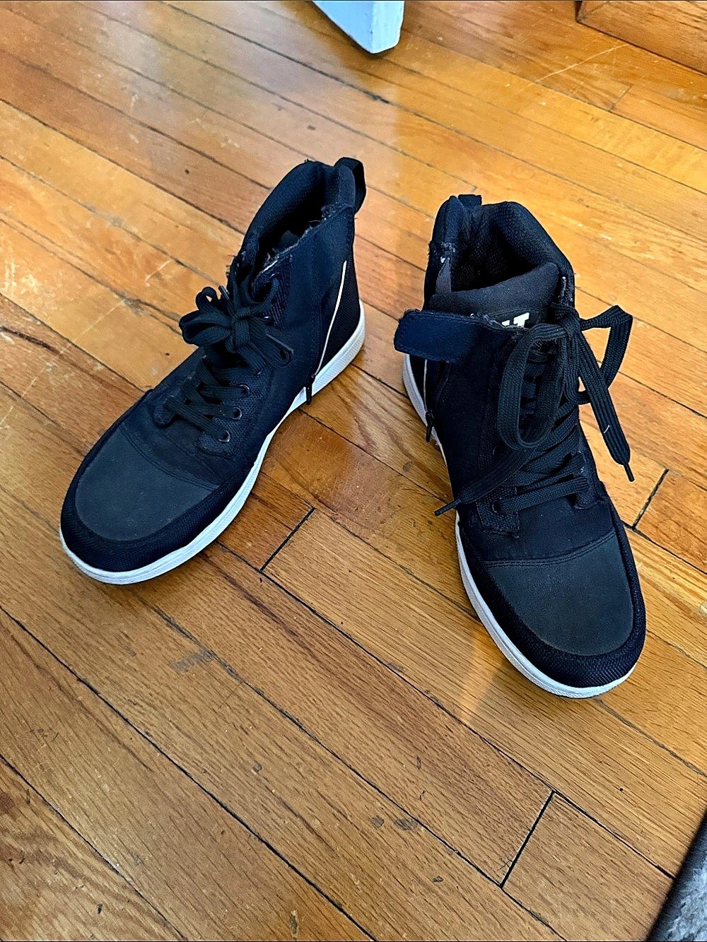 Bilt Black & White High-Top motorcycle Sneakers